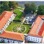 Badehaus Goor מלון 4*