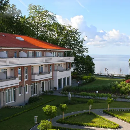 Badehaus Goor 4* Путбус